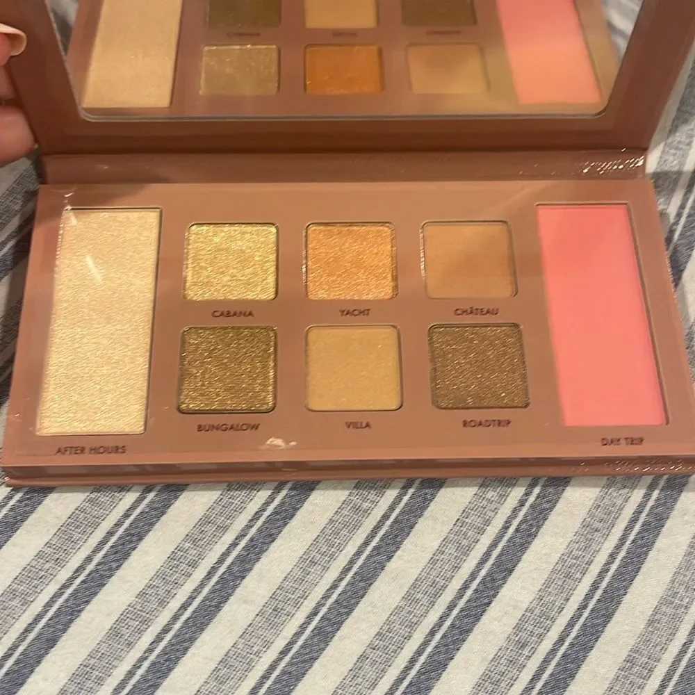 ☀️ Wander Beauty Getaway eye and face palette NiB